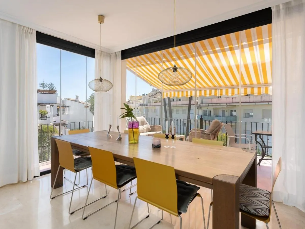 公寓 Castiglione Luxury Beachfront Duplex Penthouse 马尔韦利亚 西班牙