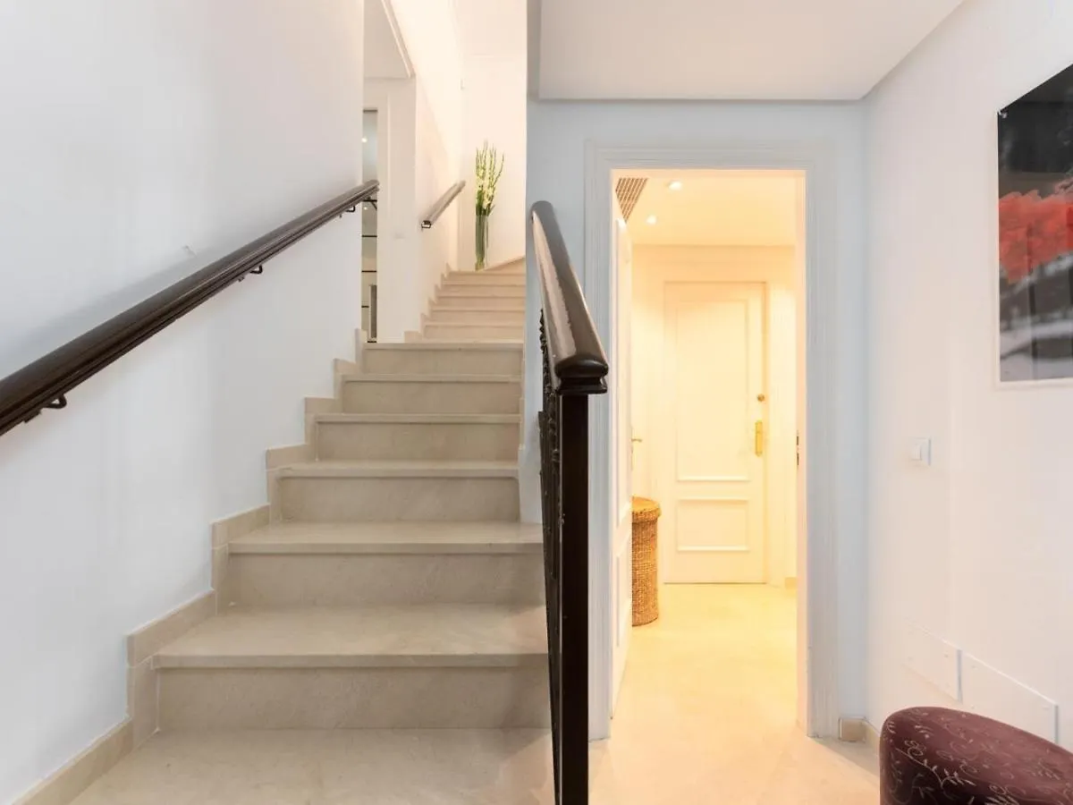 Castiglione Luxury Beachfront Duplex Penthouse 马尔韦利亚 公寓