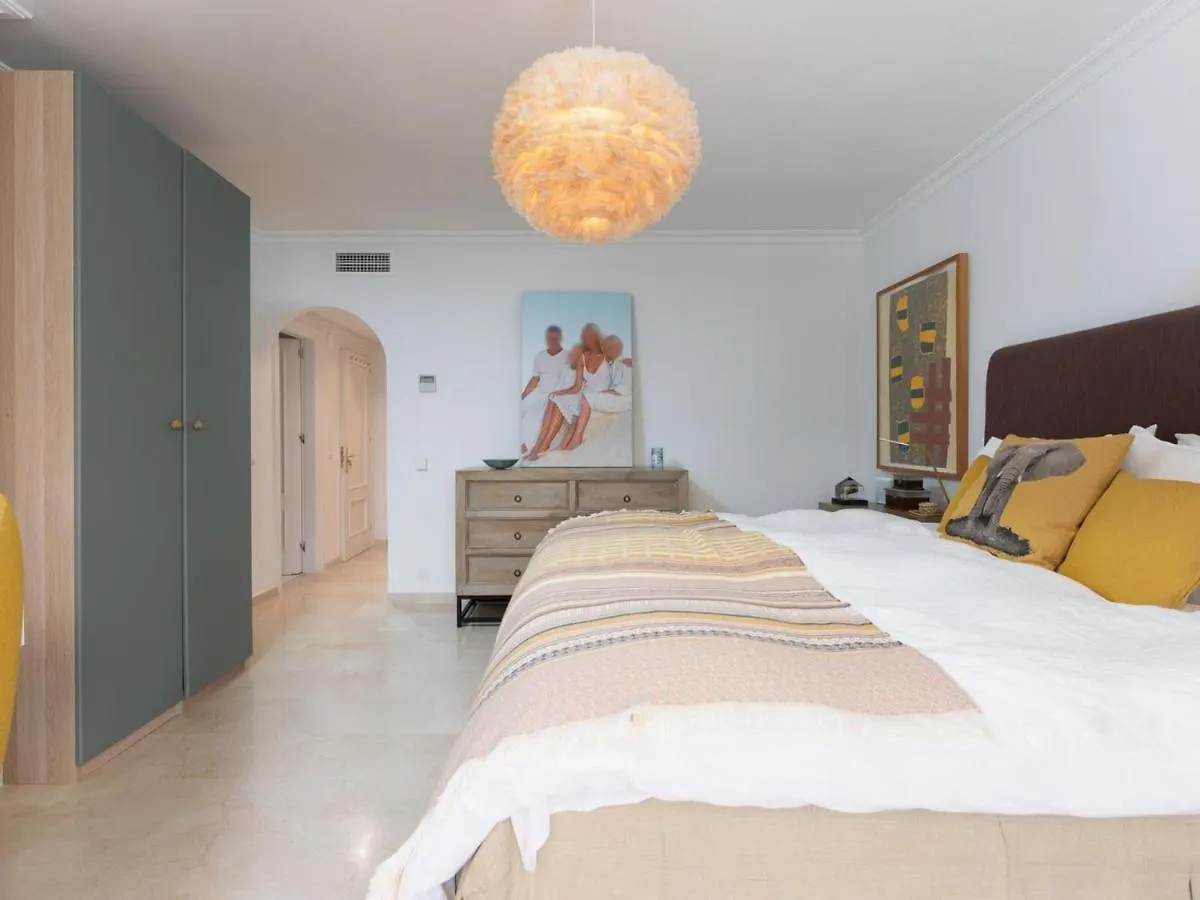 公寓 Castiglione Luxury Beachfront Duplex Penthouse 马尔韦利亚